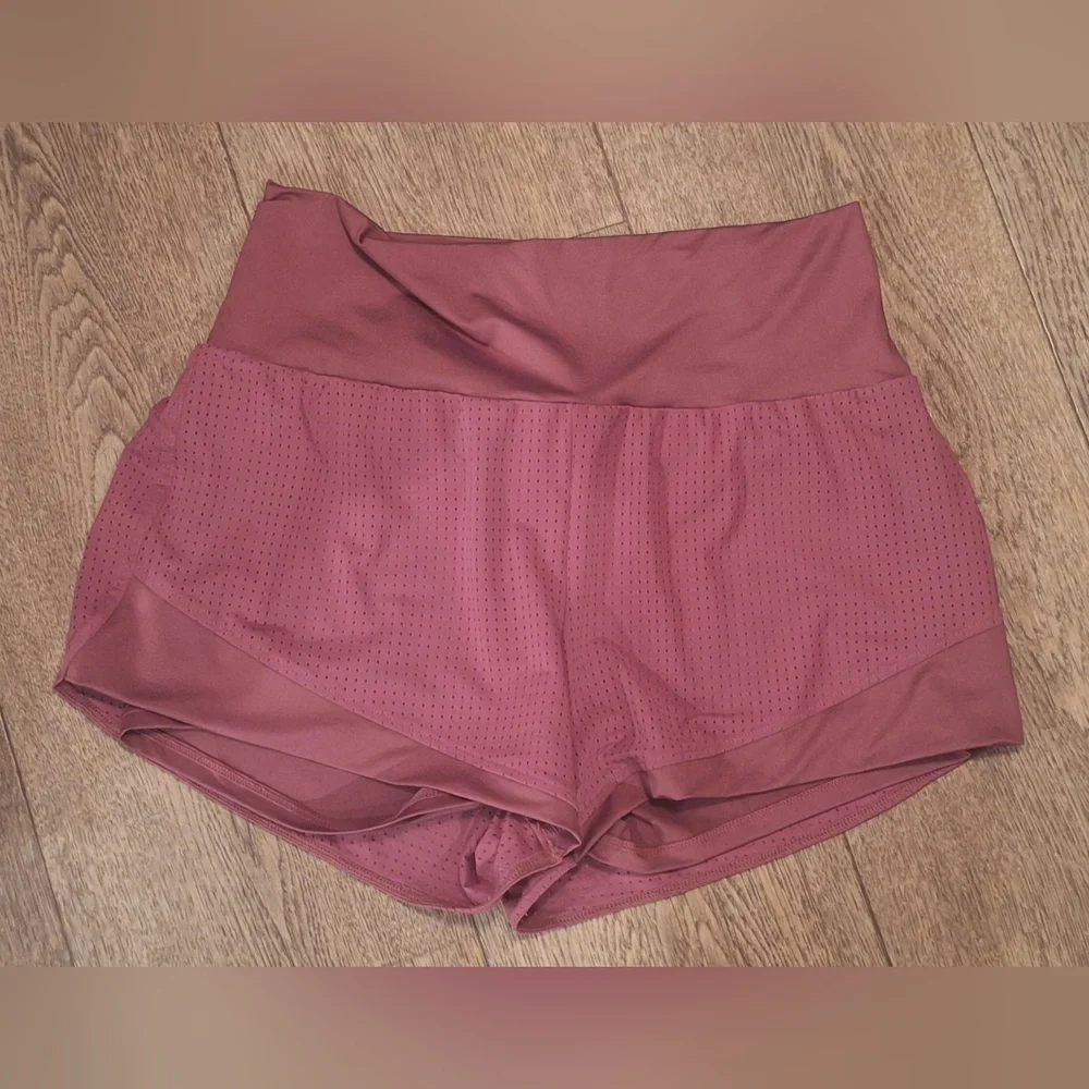 Women's‎ Halara Athletic Shorts Large NWOT - Picture 2 of 4